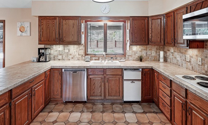 Steele Creek House | Beautiful and Serene 7BR Oasis with Private Pond