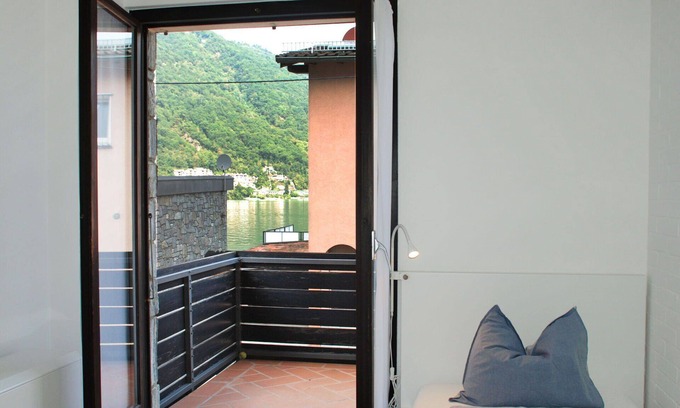 Brusino Arsizio Apartment | Beautiful apartment for 4 people with WIFI, TV, patio and pets allowed