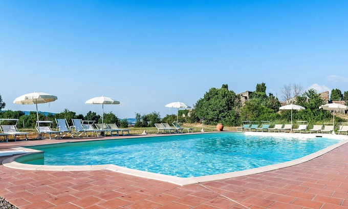 San Macario In Monte Villa | Beautiful apartment in villa for 4 guests with pool, WIFI, TV, terrace and pets allowed