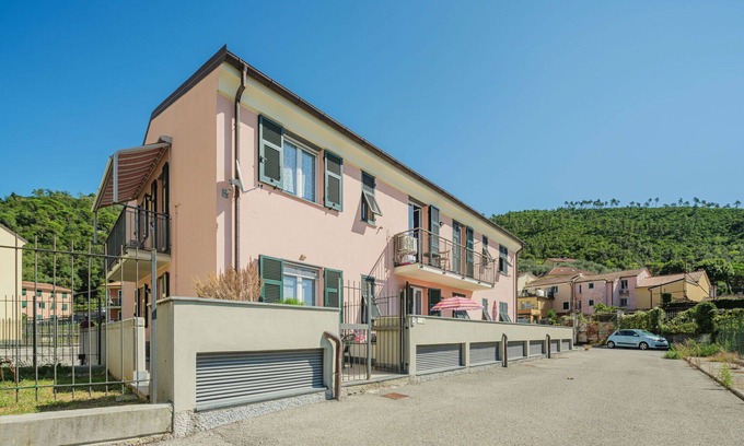 Sestri Levante Apartment | Beautiful apartment for 5 people with A/C, WIFI, TV, patio and pets allowed