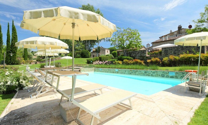 Rapolano Terme Villa | Beautiful apartment in villa for 6 people with WIFI, pool, TV and patio