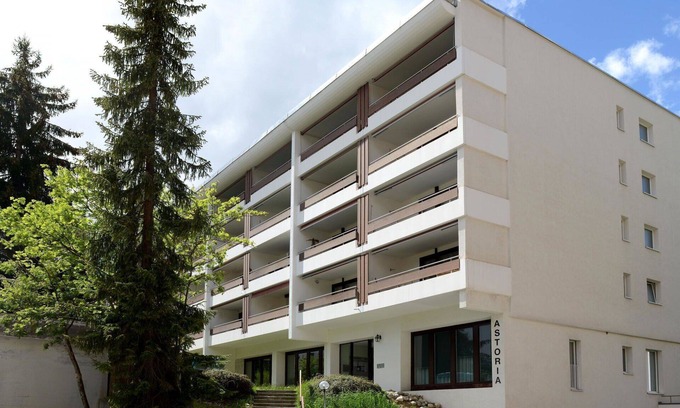 Lenzerheide Apartment | Beautiful apartment for 5 guests with WIFI, pool, TV and balcony