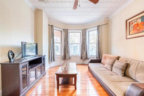 Union City Apartment | Beautiful apartment 15 min to NY