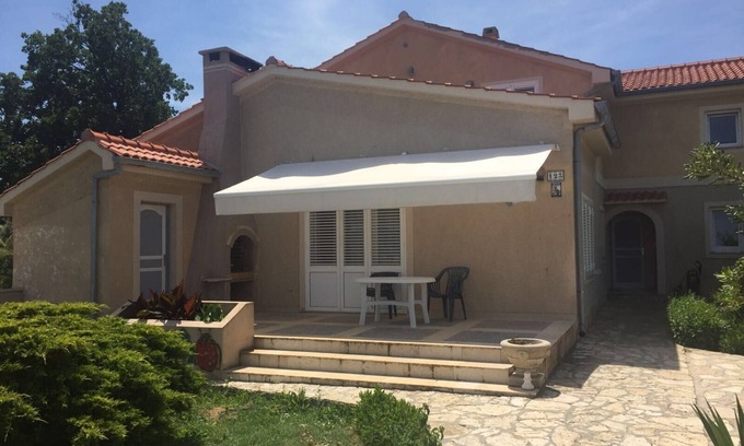 Nevidane Apartment | Beautiful apartment 4 m from the sea