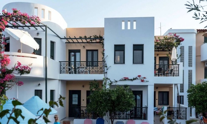 Myrtos Apartment | Beautiful apartment for 2 guests with hot tub, A/C, pool, WIFI, TV, terrace and parking