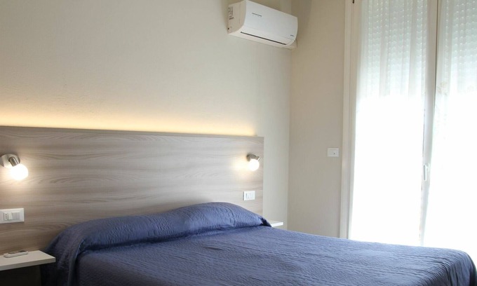 Lugana Apartment | Beautiful apartment for 5 people with A/C, WIFI, pool, TV, terrace, pets allowed and parking