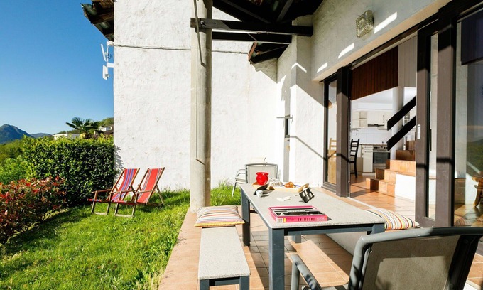 Capriasca Apartment | Beautiful apartment for 4 people with WIFI, pool, TV, patio, pets allowed and panoramic view