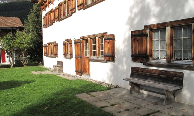 Tujetsch Apartment | Beautiful apartment for 5 people with balcony and parking