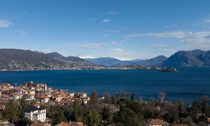 Baveno Apartment | Beautiful apartment for 4 guests with WIFI, TV, patio and pets allowed