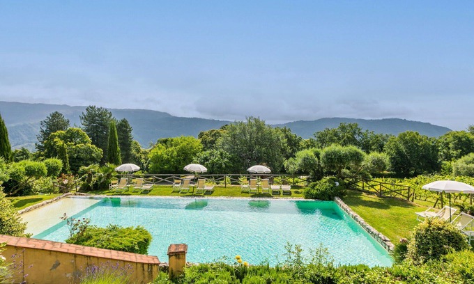 Pescia Apartment | Beautiful apartment for 5 guests with pool, WIFI, TV and patio