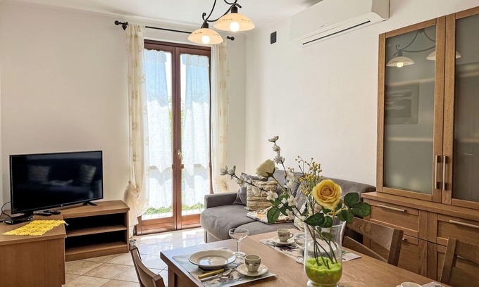 Savona Apartment | Beautiful apartment for 5 guests with WIFI, TV, patio, pets allowed and panoramic view