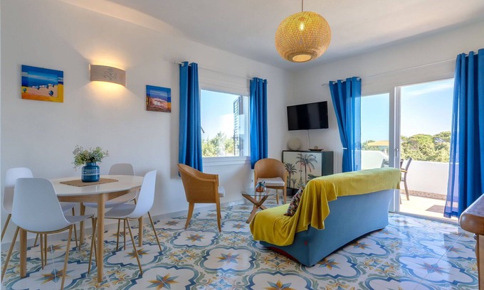 Eden Beach Apartment | Beautiful apartment for 5 people with A/C, TV and patio