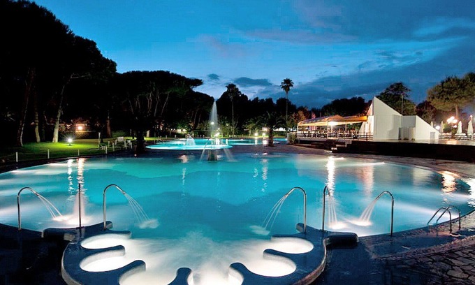 Baia Domizia House | Beautiful apartment in villa for 5 people with A/C, WIFI, pool, TV, patio and parking