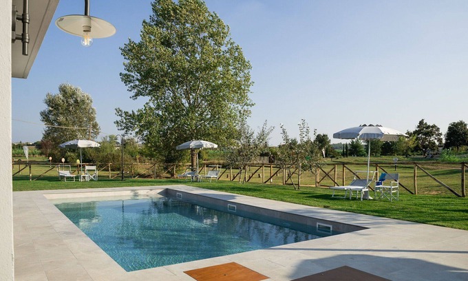 Larciano House | Beautiful apartment in villa for 2 guests with A/C, WIFI, pool and TV