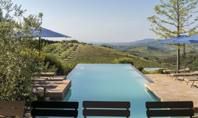 Massa Marittima House | Beautiful apartment in villa with WIFI, hot tub, pool, A/C, patio, panoramic view and parking