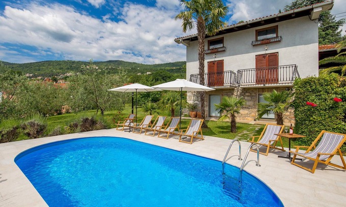 Ika Apartment | Beautiful apartment in Lovran with WiFi