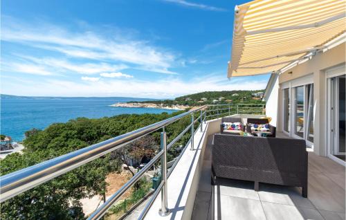 Povile Apartment | Beautiful Apartment In Povile With Wifi