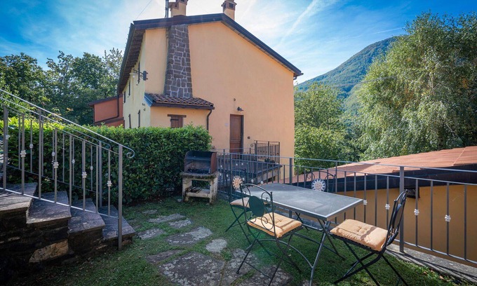 Cutigliano Apartment | Beautiful apartment for 4 guests with pool, WIFI, TV and pets allowed