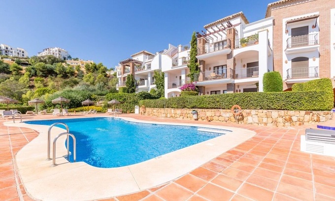 Benahavis Apartment | Beautiful Apartment Los Arqueros Golf calm beautiful view 3 bedrooms 2 bathrooms 6 pers