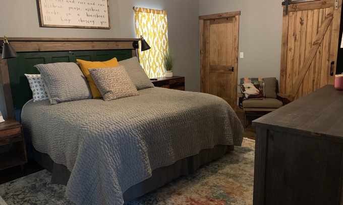 Santa Anna House | Beautiful Barndominium for any occasion!
