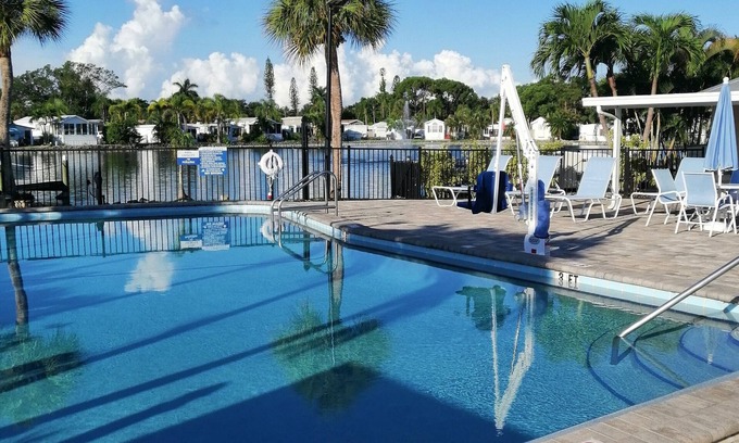 North Naples Cottage | Beautiful Beach House