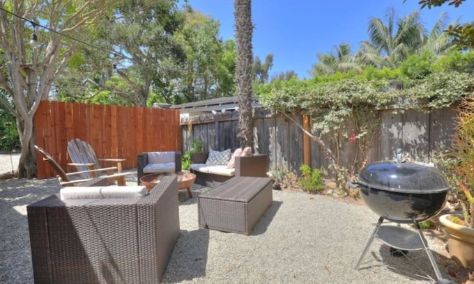 Montecito House | Beautiful Butterfly Beach Homestay, Montecito