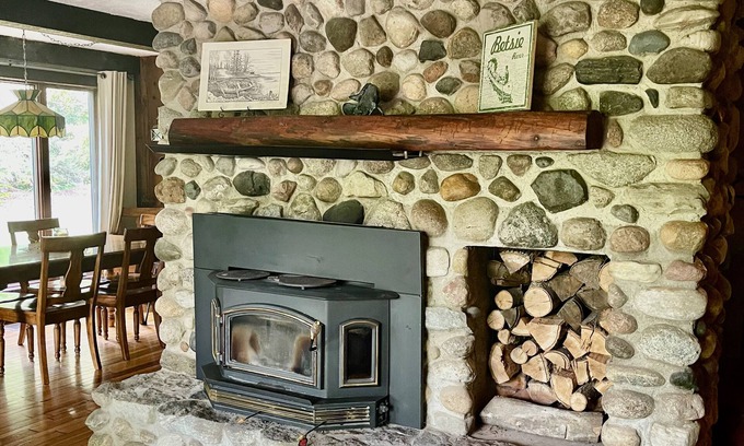 Thompsonville Cabin | Beautiful Cabin located on the Betsie River and close to Crystal Mountain Resort