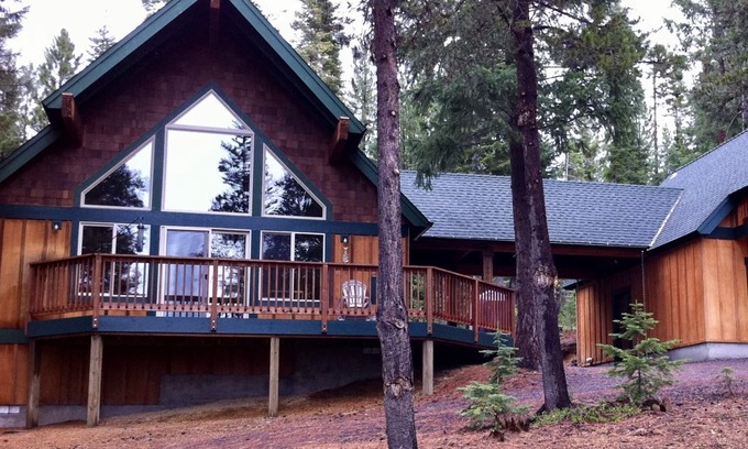 Crescent House | Beautiful Cabin Retreat near Crater, Crescent, Odell Lakes