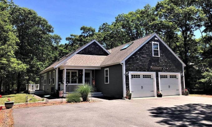East Harwich House | Beautiful Cape home. Minutes from beaches, restaurants, bike paths & shopping.