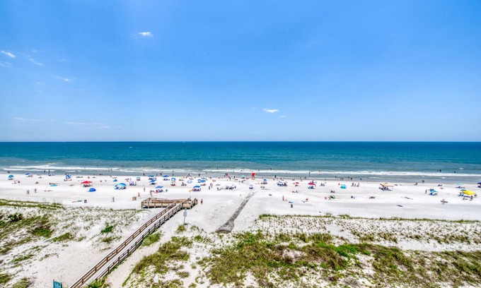 Jacksonville Beach Condo | Beautiful condo overlooking Majestic Ocean !