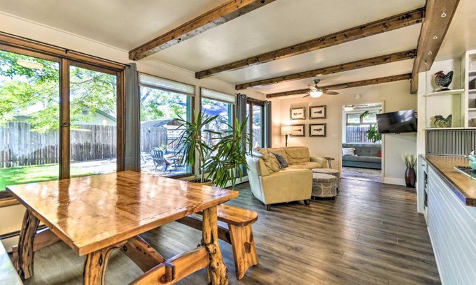 Cody House | Beautiful Cody Abode with Grill - Walk to Downtown!
