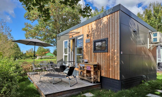 Wemding House | Beautiful cottage in excellent location overlooking the forest lake.
