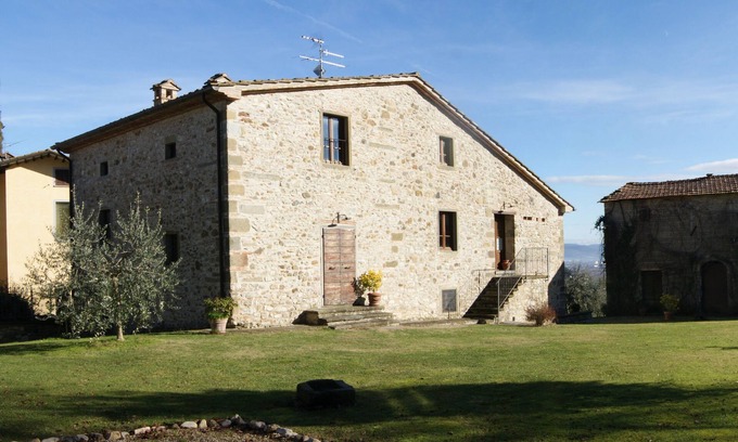 Motina Apartment | Beautiful country house in Tuscany, on a panoramic hill near Anghiari, Arezzo