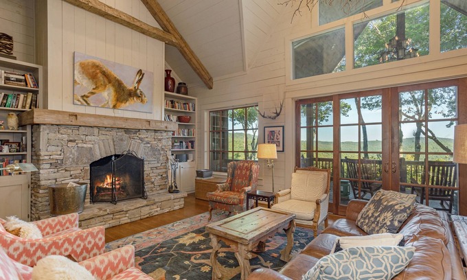 Glenville House | Beautiful custom home in Chinquapin