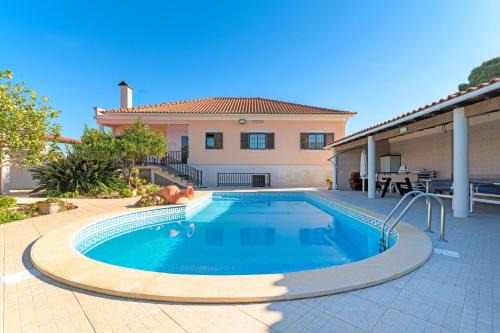 Aldeia de Brescos Villa | Beautiful Deluxe Villa 4 Bedroom