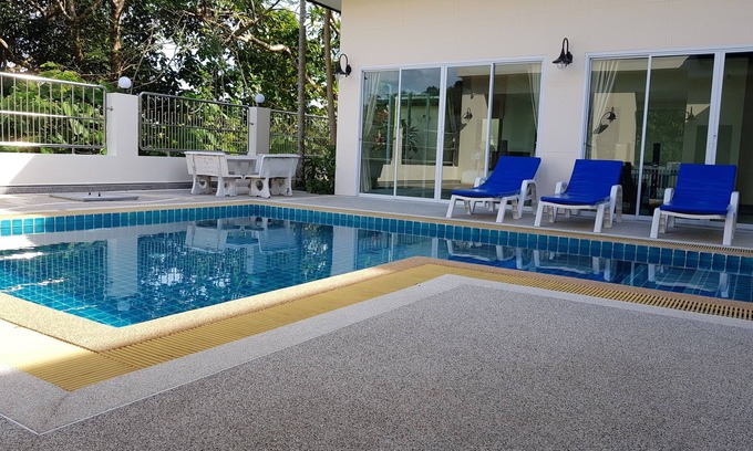 Kathu Villa | Beautiful detached 5 bedroom, 4 bathroom Private Pool VILLA, 10 persons,