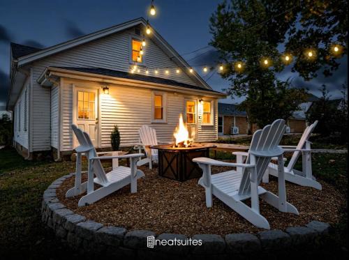 Williamstown House | Beautiful Downtown Williamstown Home Close to Ark