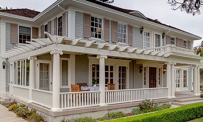 North Central House | Beautiful Family Home near Rose Bowl, Dodger Stadium & Downtown Los Angeles.