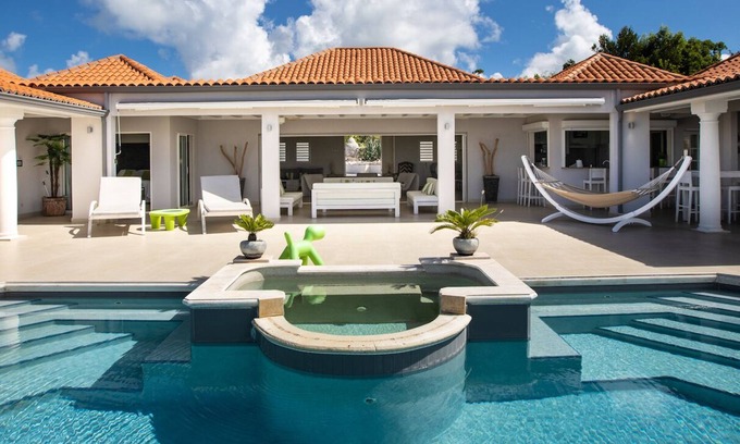 Les Terres Basses Villa | Beautiful Giselle Luxury villa
