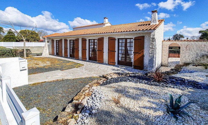 Longeville-sur-Mer House | Beautiful home in Longeville-sur-Mer