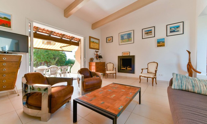 Isolella House | Beautiful holiday home with terrace