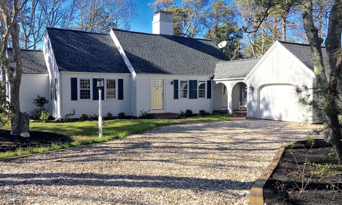 Brewster House | Beautiful Home in Excellent Prime Location! All 5 Star Reviews!