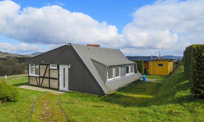 Ferienhausgebiet Hillenseifen House | Beautiful home in Gerolstein with WiFi