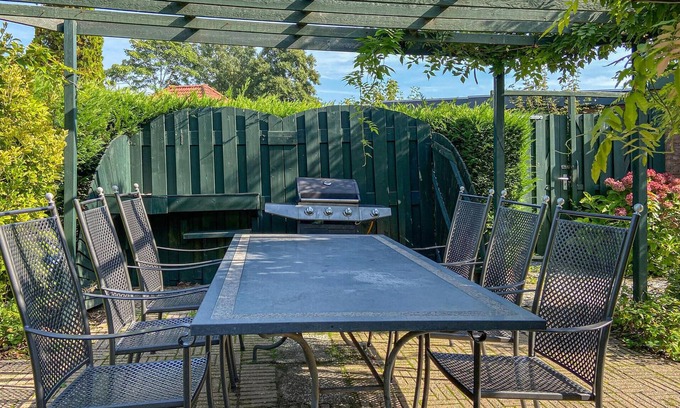 Herkingen House | Beautiful Home in Herkingen With Wifi, 2 Bedrooms and Outdoor Swimming Pool