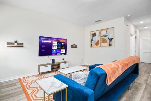 Gainesville House | Beautiful Home, Walk to UF, Newly built