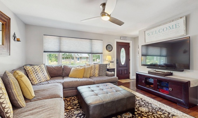 East Harwich House | Beautiful home with entertainment - near golf courses & Pleasant Bay