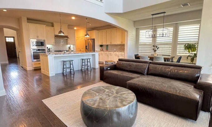 Prosper House | Beautiful Home with Media Room