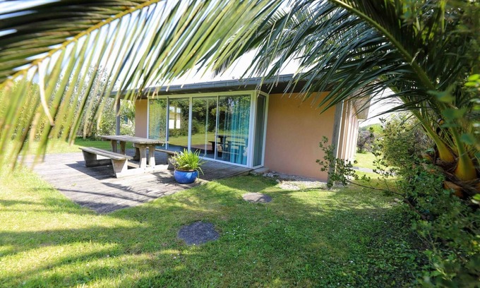 Guisseny Cottage | BEAUTIFUL HOUSE 100 METRES FROM THE BEACH WITH HEATED INDOOR POOL