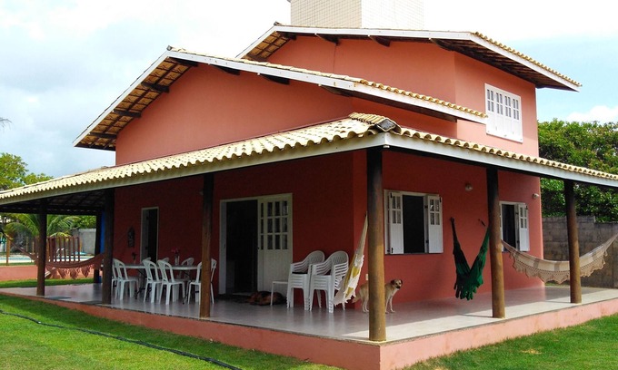 Guarajuba House | Beautiful House, 4 Bedrooms, 3 Suites, All With Air Conditioning, Pool, 800m From The Sea