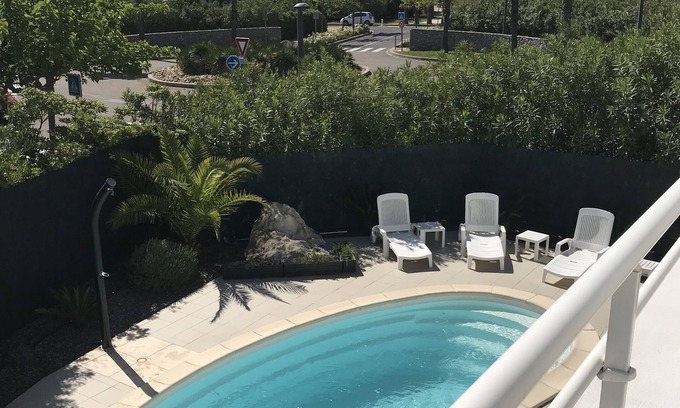 Sete Villa | Beautiful House by the sea for 9 pax in SETE Villeroy District